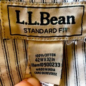 LL Bean Mens Lakewashed Straight Leg Khaki in 42/32